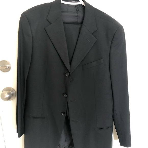 Armani Collezioni suit, size 40R - Picture 1 of 5